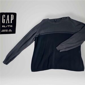 GAP Charcoal and Black Long Sleeve Top